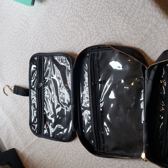 JM Gray Travel Cosmetic Case - NWT - Picture 8 of 9